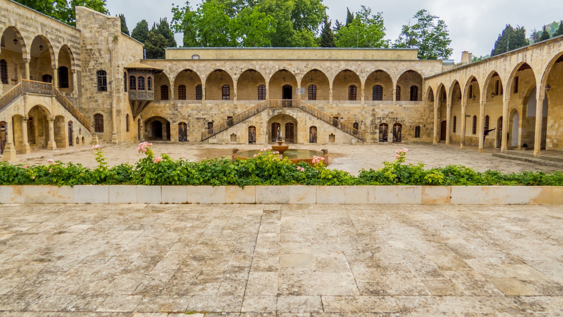 CHOUF – BEİTEDDİNE SARAYI – DEİR EL KAMAR – SAIDA – BEYRUT – İSTANBUL